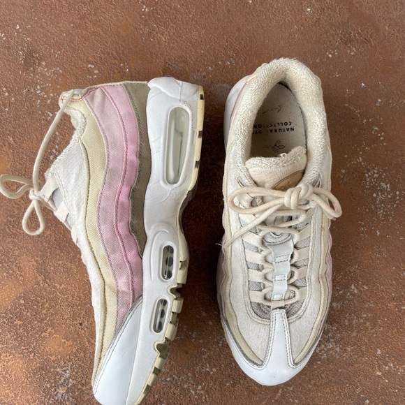 Nike heritage Air Max 95
Plant Color Collection Beige womens sz 9 - Picture 3 of 8